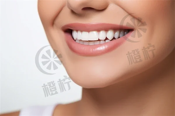 5D建模+AI方案:精细种牙新体验