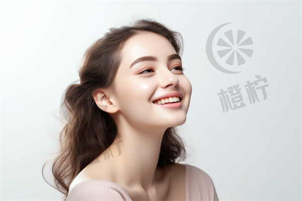 开内眼角费用受什么影响呢？