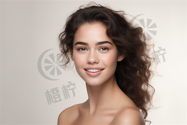 16岁可以做自体脂肪丰太阳穴么？